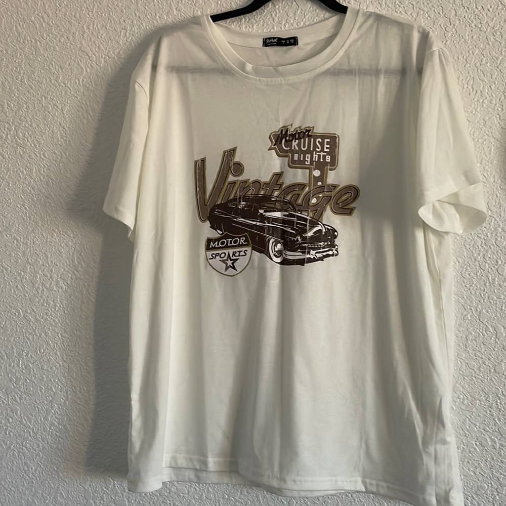 White, Large, brand: Romwe.